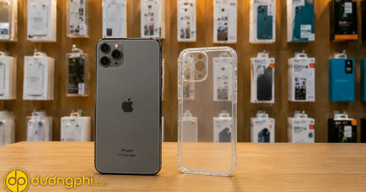 Ốp Lưng Iphone 11 Pro Max Trong Suốt 1 Ốp Lưng Silicon Trong Suốt Iphone Chống Sốc, Chống Trầy Xước, Bảo Vệ Camera Hiệu Quả. Thiết Kế Mỏng Nhẹ, Ôm Sát Thân Máy Và Giữ Nguyên Vẻ Đẹp Nguyên Bản Của Iphone.