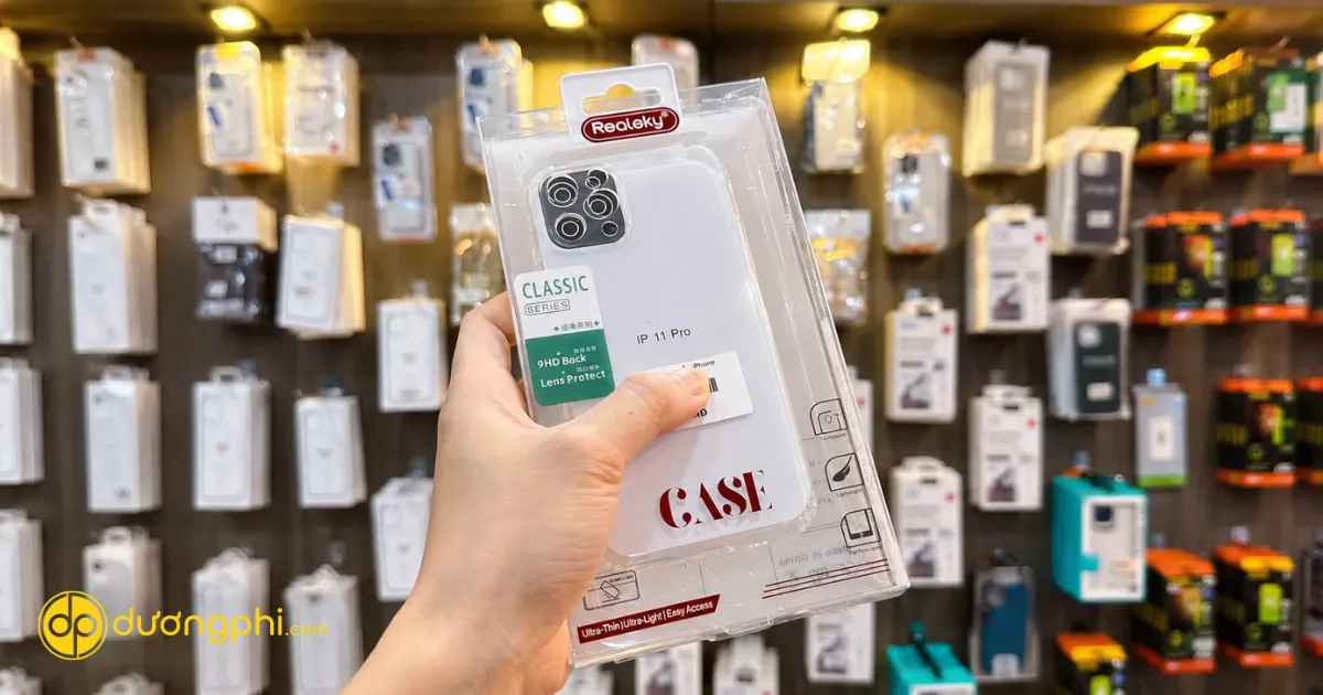 Ốp Lưng Realsky Classic Series Iphone 11 Pro Trong Suốt, Chống Trầy Xước, Bảo Vệ Camera Và Giữ Nguyên Thiết Kế Thiết Bị.