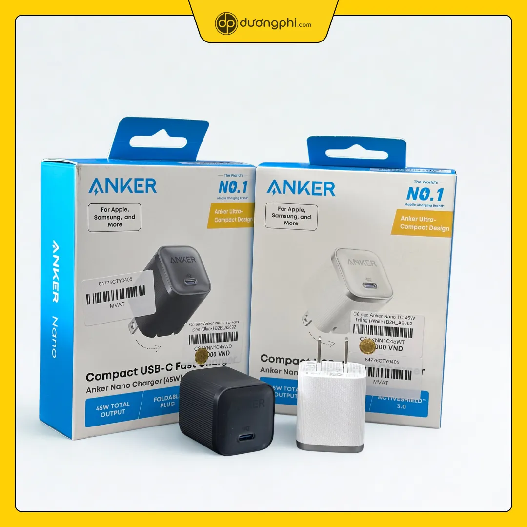 hai phiên bản củ sạc anker nano 45w màu đen và trắng đặt cạnh hộp đựng chính hãng